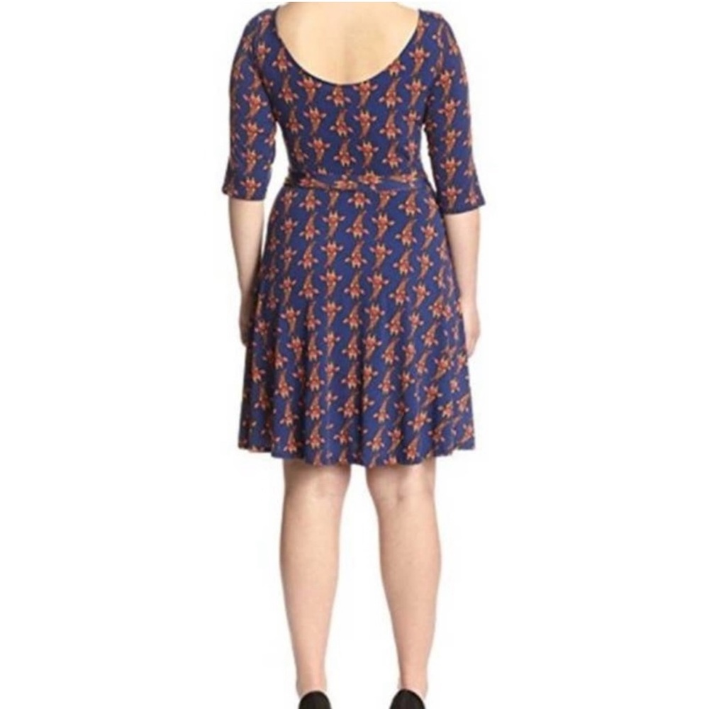 Leota 3X Giraffe Print Scoop Back Belted Dress - Picture 2 of 5